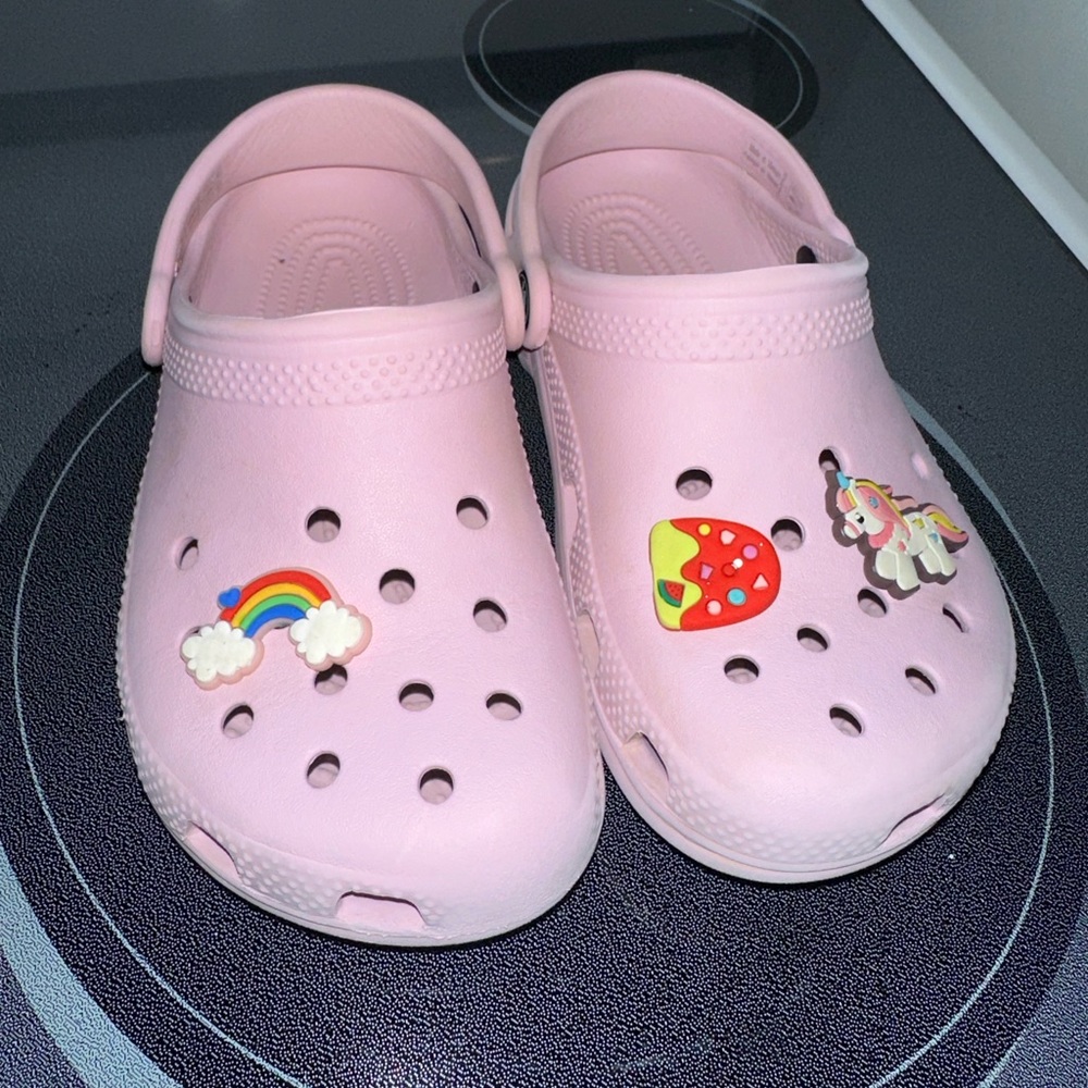 Girls crocs